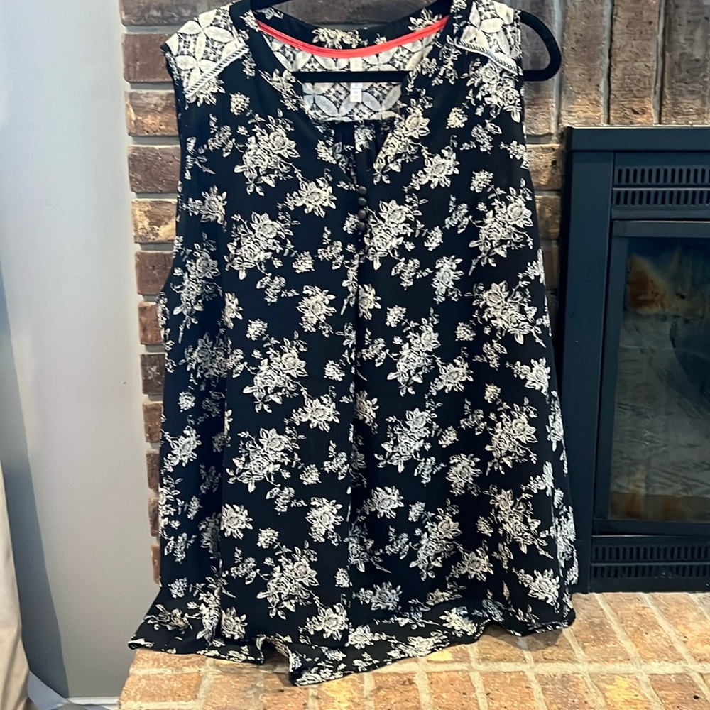 Xhilaration, 4XL, Floral, Blouse